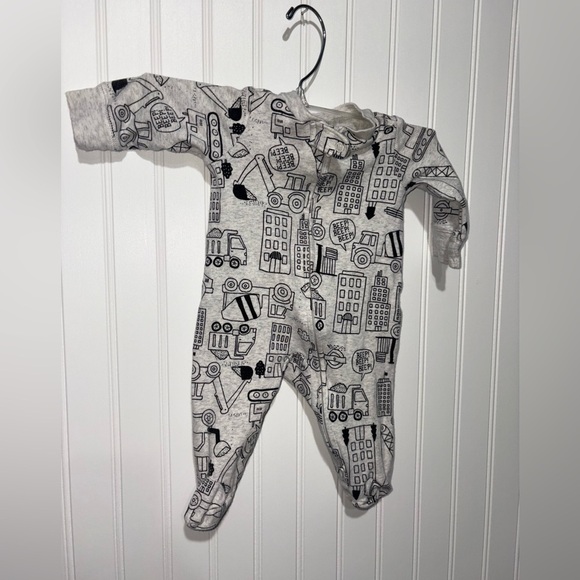 Gray Carter Kids One Piece Construction Print Onesie| Size 3 months paired - Picture 1 of 4
